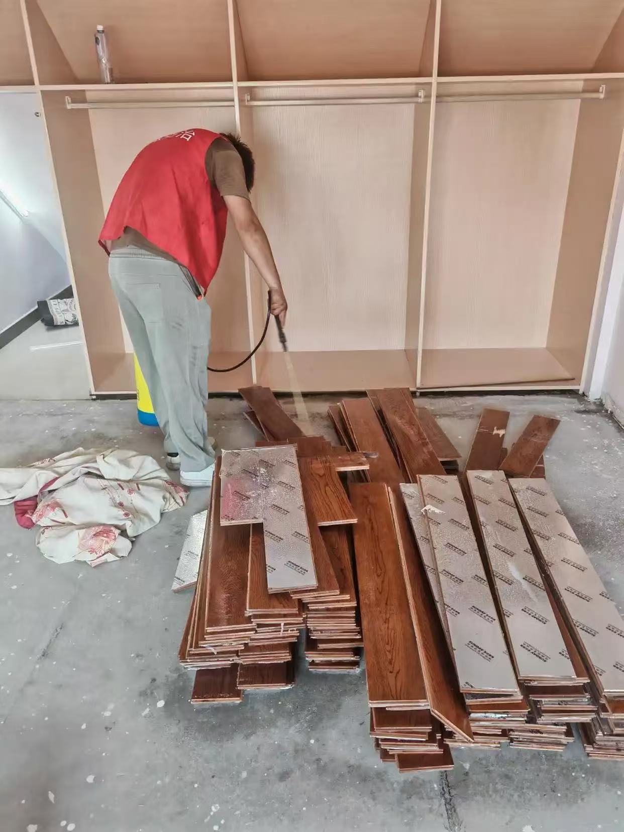 杭州市白蚁防治站：热熔铝：白蚁防治的新利器