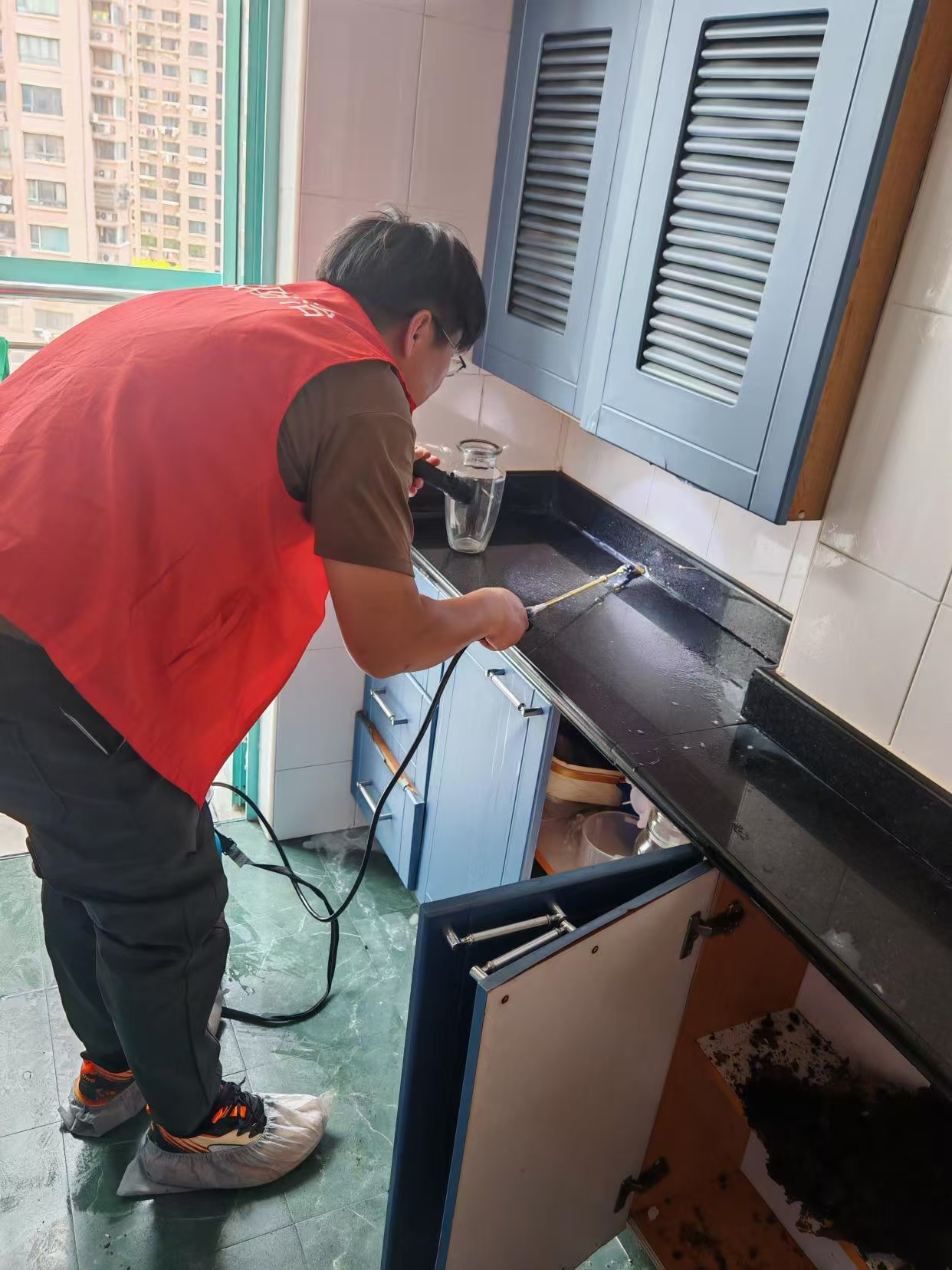 防白蚁是什么：全面解析白蚁防治策略与措施